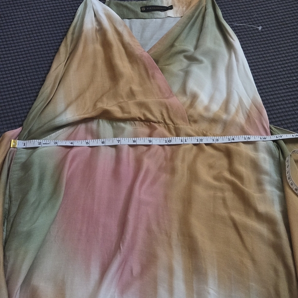 Chic Asymmetrical Dress in Pastel Hues - Picture 10 of 11